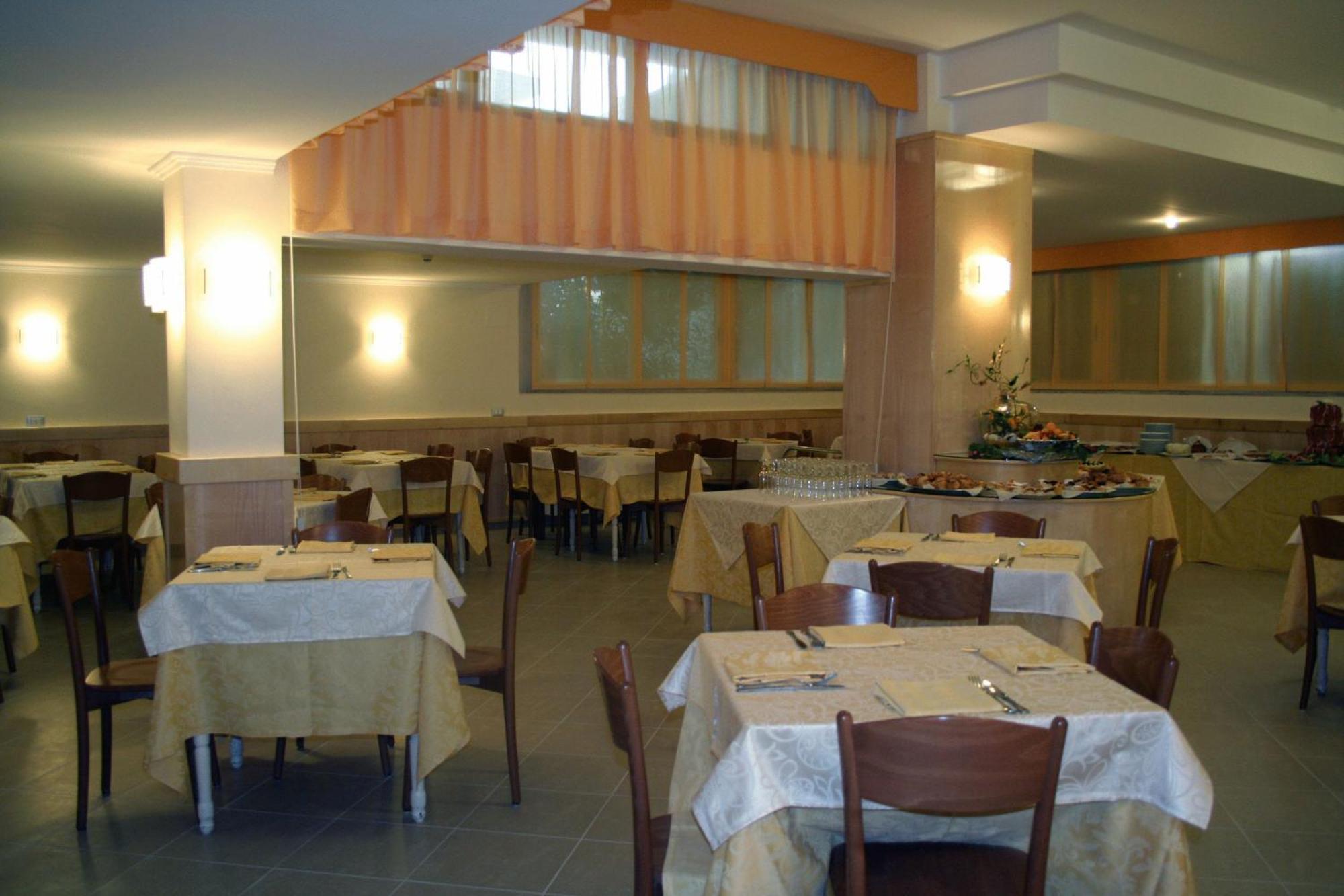 Grazia Hotel Sperlonga Esterno foto