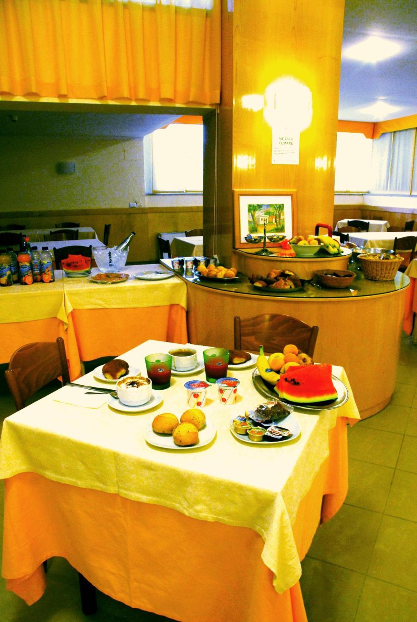 Grazia Hotel Sperlonga Esterno foto