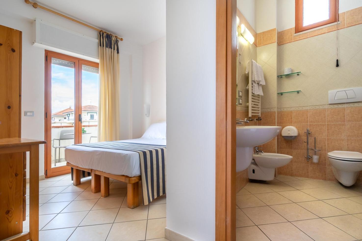 Grazia Hotel Sperlonga Esterno foto