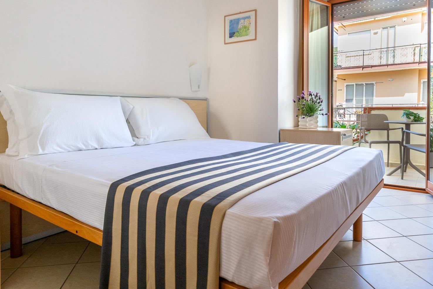 Grazia Hotel Sperlonga Esterno foto
