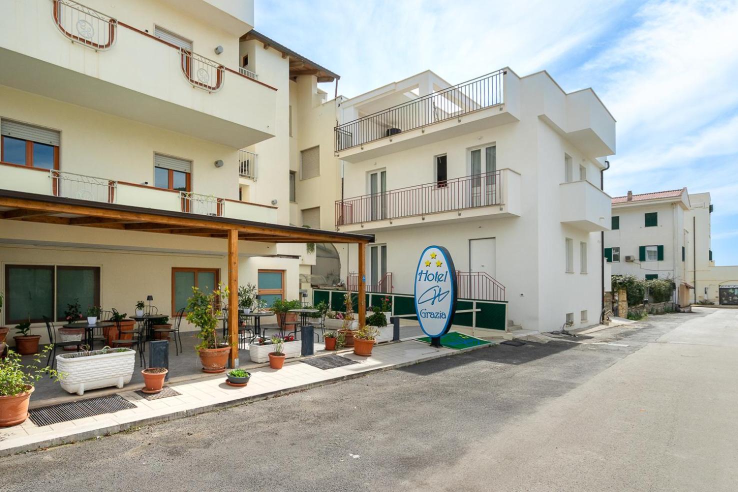 Grazia Hotel Sperlonga Esterno foto