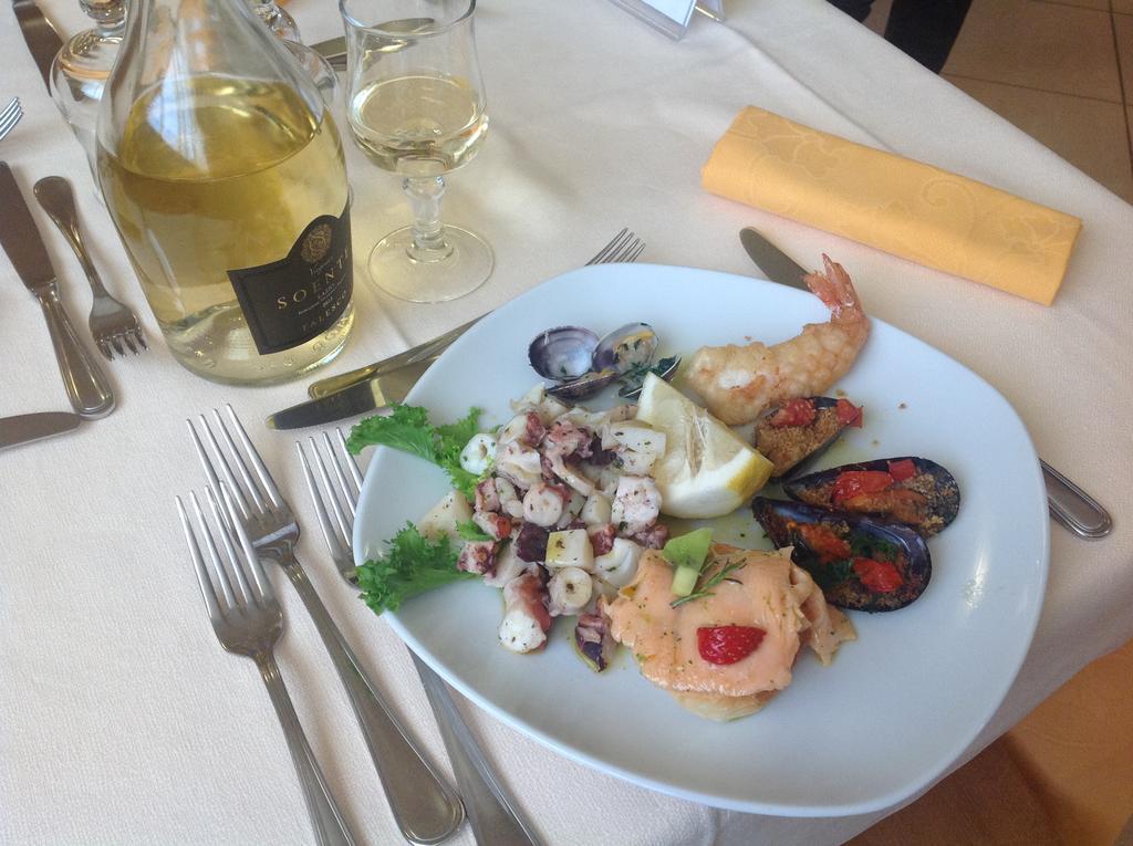 Grazia Hotel Sperlonga Esterno foto