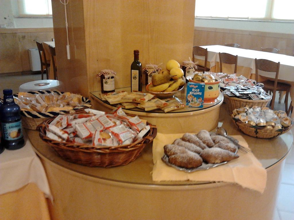 Grazia Hotel Sperlonga Esterno foto